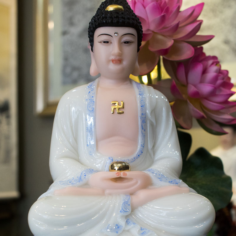 Tượng Phật Thích Ca bằng đá