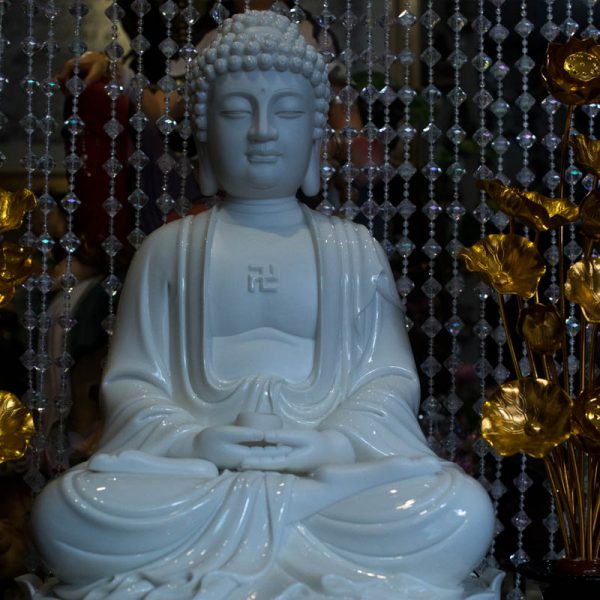 Phật thích ca men sứ
