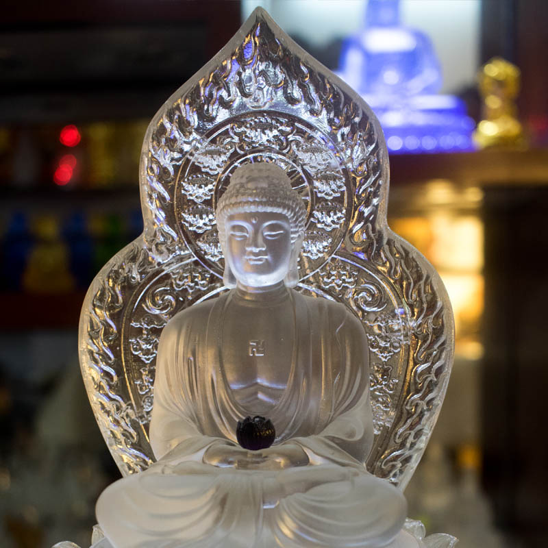 Tượng Phật A Di Đà Bằng Lưu Ly