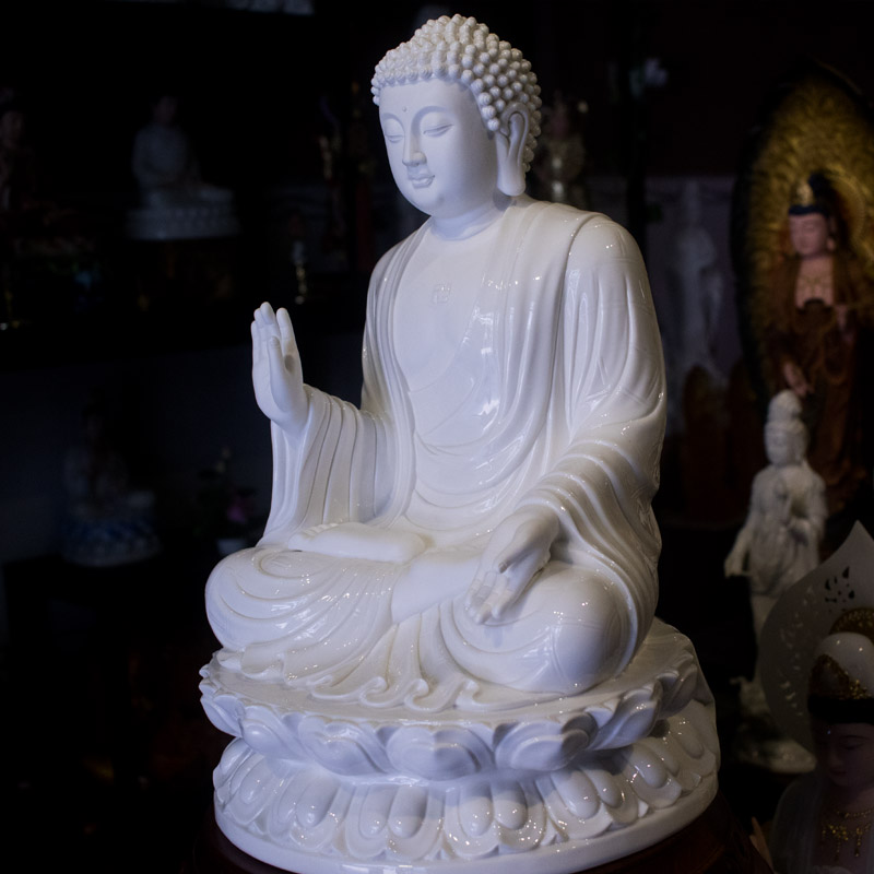 Tượng Phật A Di Đà Bằng Men Sứ Trắng