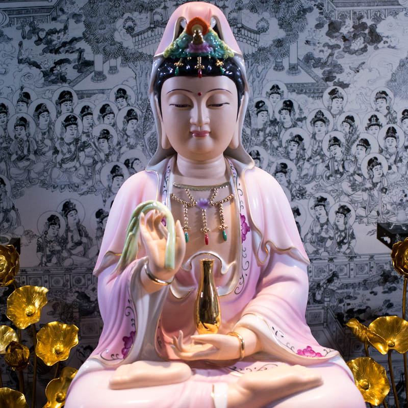 Tượng Phật Bà Quan Âm Bằng Sứ