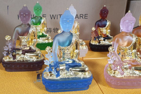 Bộ tượng Phật Dược Sư đá lưu ly dát vàng 24K 7 màu