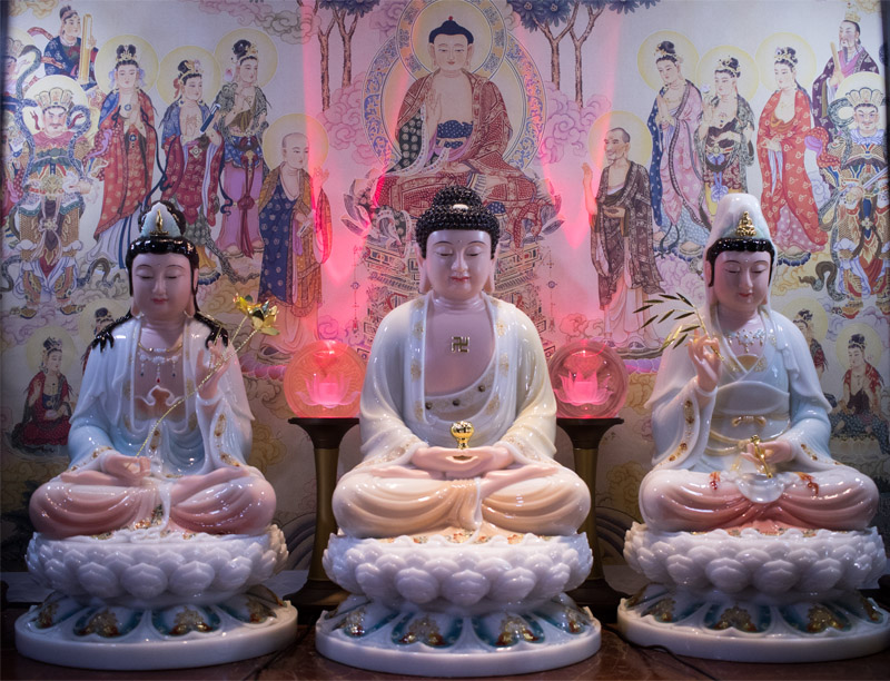 Tượng Tam Thế Phật ngồi đẹp