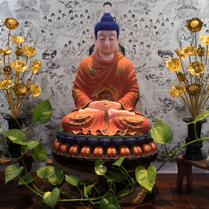 Tượng Phật Thích Ca Áo Vẽ Gấm Bằng Bột Đá
