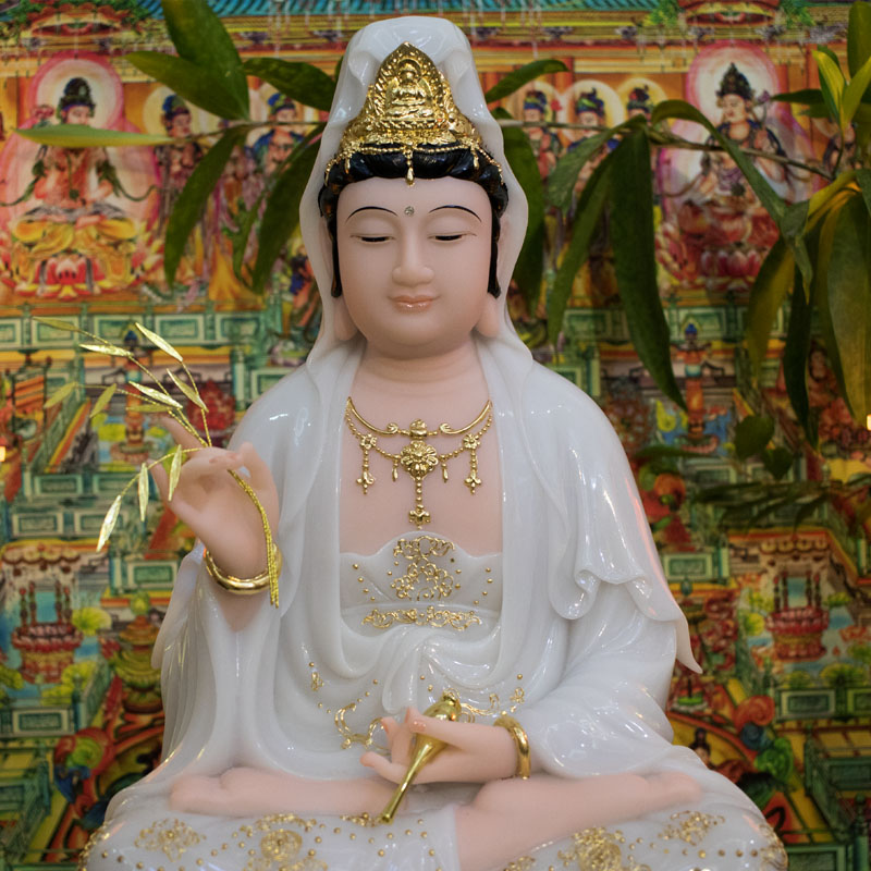 Tượng Phật Mẹ Quan Âm màu trắng bột đá