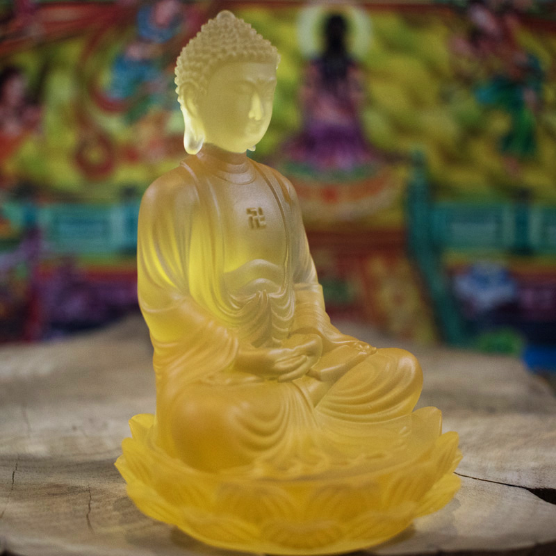 Tượng Phật A Di Đà Để Xe Ô Tô màu vàng hổ phách