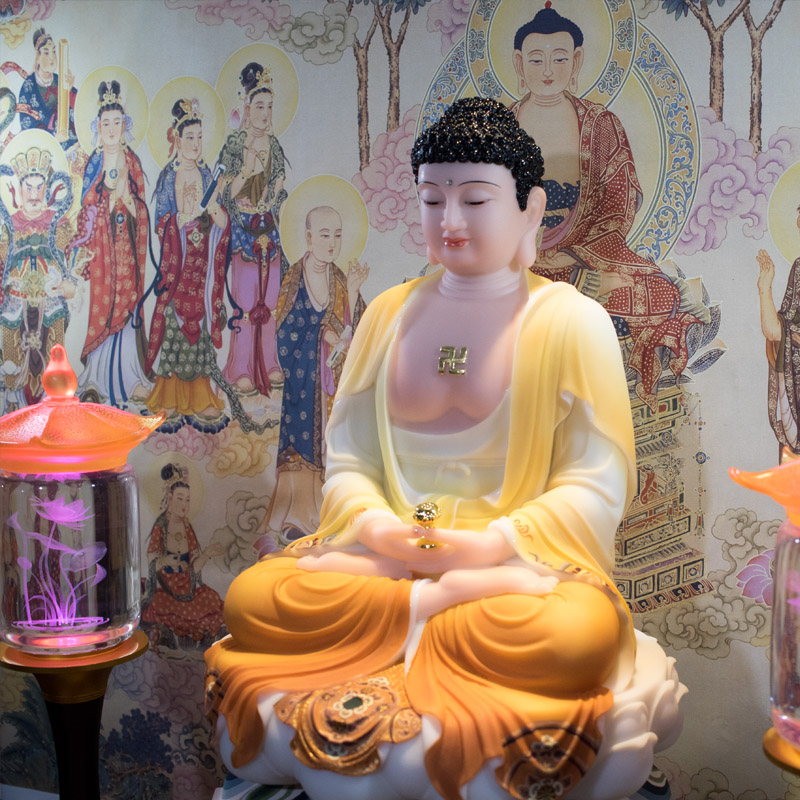 Tượng Phật A Di Đà Bột Đá Vẽ Gấm màu vàng cam