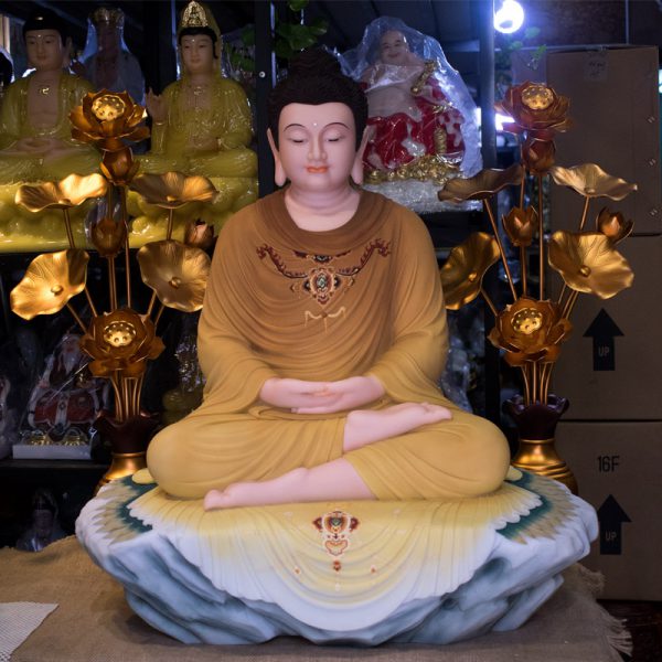 Tượng Phật Thích Ca Mâu Ni Ngồi Bệ Đá Áo Nâu 86cm