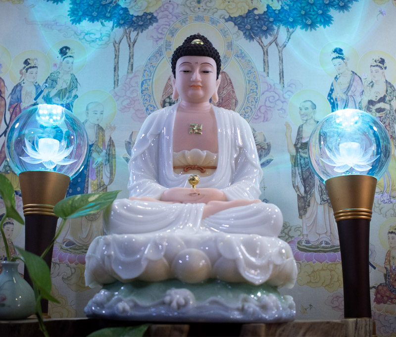 Tượng Phật Di Đà Đá Khoáng Đài Loan Ngồi Đài Sen