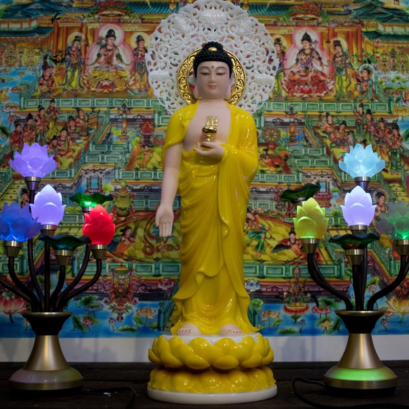 Tượng Phật A Di Đà đứng tiếp dẫn có hào quang