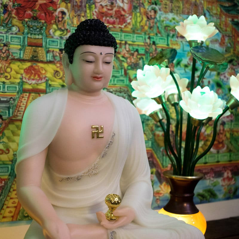 Tượng Phật A Di Đà màu trắng đẹp