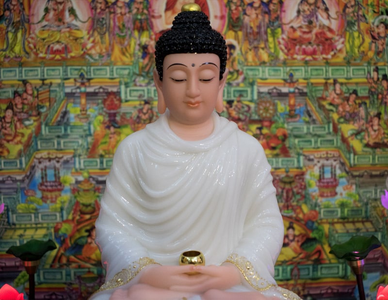 Tượng Phật Thích Ca Màu Trắng đẹp