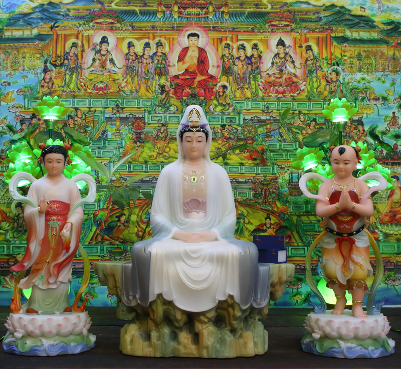 Phật Bà Quan Âm đẹp ngồi bệ đá