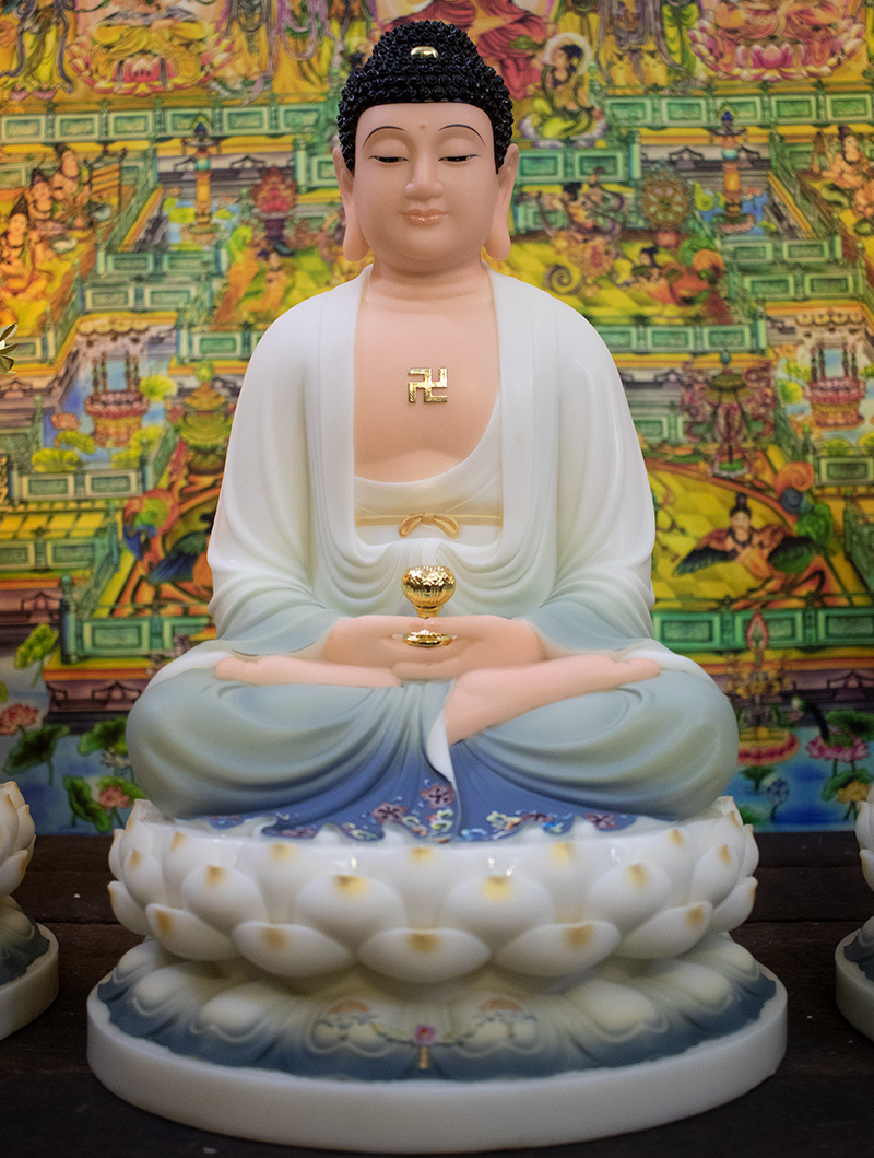 Tượng A Di Đà Phật màu xanh biển nhạt